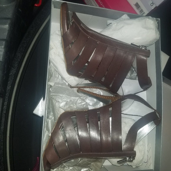 Jessica Simpson Strappy heels - Picture 4 of 6